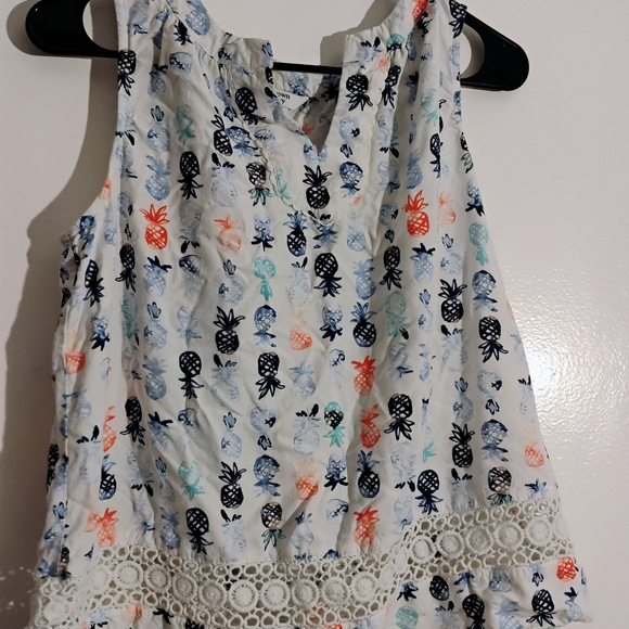 crown & ivy Tops - crown & ivy White Sleeveless Camisole with Navy, Coral & Mint Pineapple Print